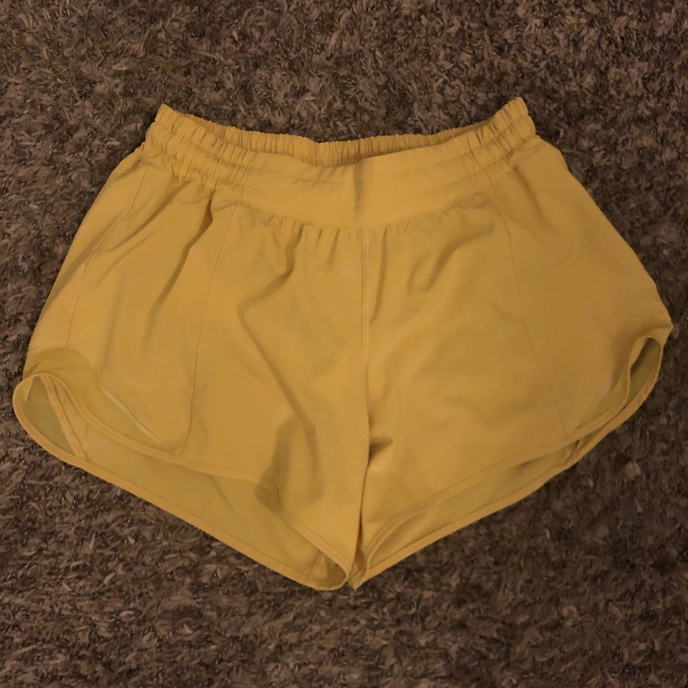 lululemon hotty hot shorts size 8